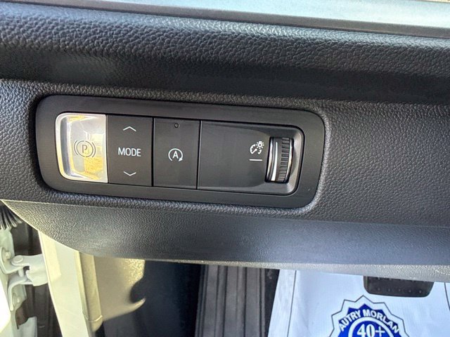 Used 2026 Chevrolet Traverse LT FWD image 16
