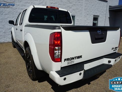 Used 2018 Nissan Frontier SV w/ Value Truck Package image 9
