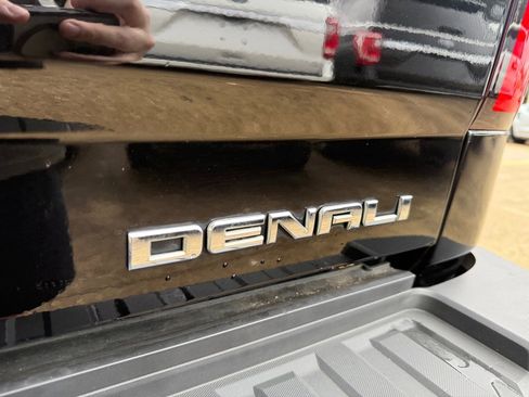 Used 2015 GMC Sierra 2500 Denali w/ Duramax Plus Package image 9