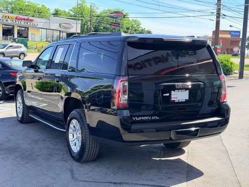 Used 2019 GMC Yukon XL SLT AWD/4WD image 4