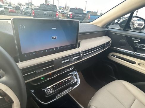 New 2025 Lincoln Corsair Grand Touring image 47