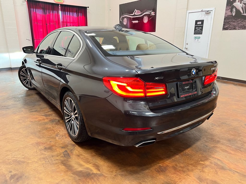 Used 2019 BMW 540i xDrive w/ Premium Package AWD/4WD image 2