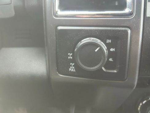 Used 2015 Ford F150 XLT w/ Equipment Group 302A Luxury image 12