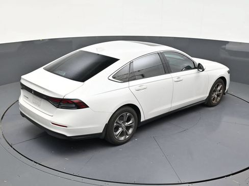 Used 2024 Honda Accord EX image 17