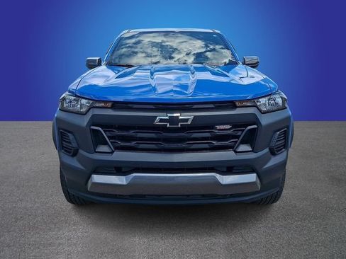 Used 2025 Chevrolet Colorado Trail Boss AWD/4WD image 2