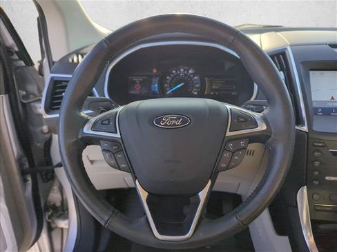 Used 2017 Ford Edge Titanium w/ Equipment Group 301A FWD image 15