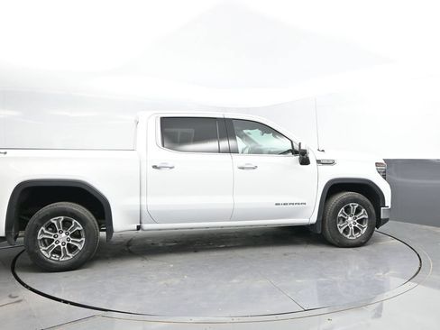 Used 2025 GMC Sierra 1500 SLT AWD/4WD image 10