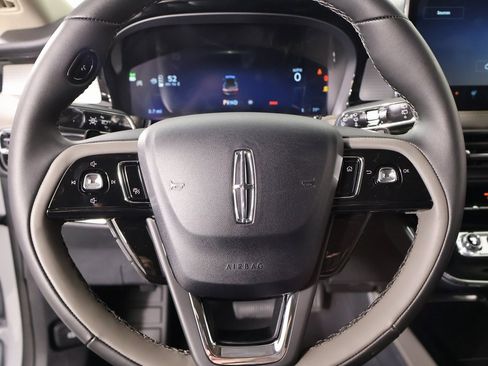 New 2026 Lincoln Corsair Premiere image 3