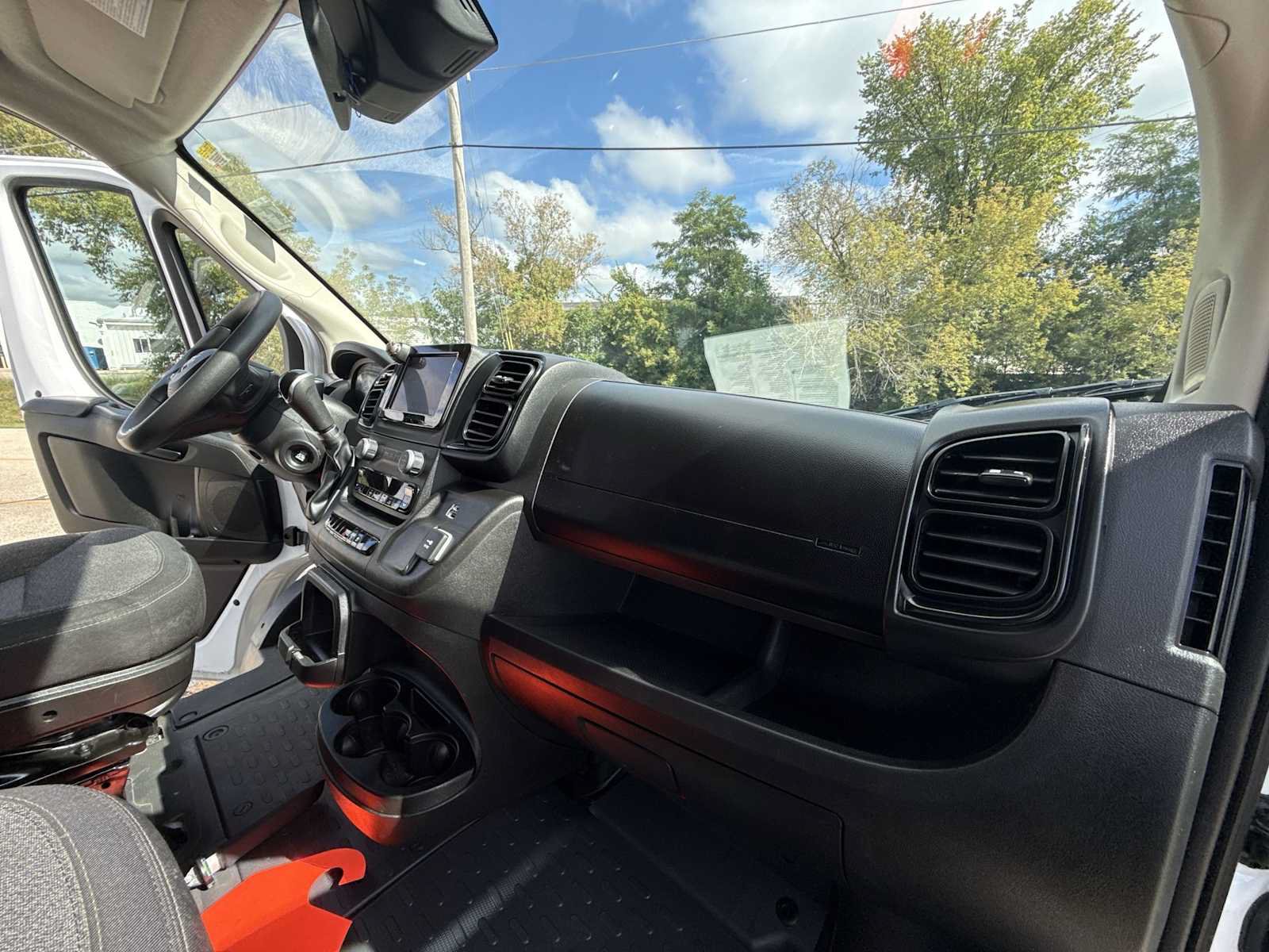 Used 2023 RAM ProMaster 2500 FWD image 27