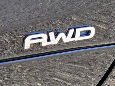 Used 2023 Toyota Highlander XLE image 22