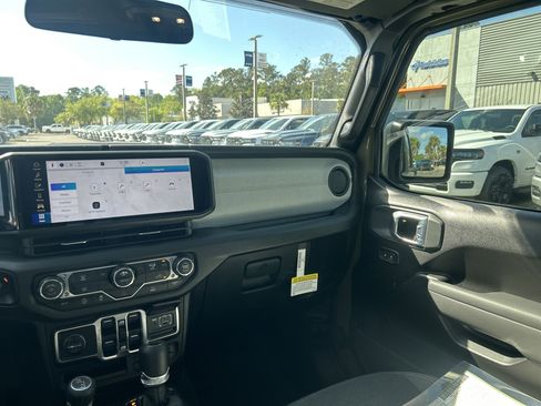 New 2026 Jeep Gladiator Sport image 33