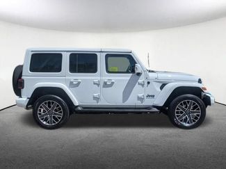 Used 2023 Jeep Wrangler Unlimited Sahara AWD/4WD video 2