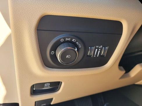 New 2025 Jeep Grand Cherokee Limited image 25