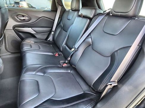 Used 2022 Jeep Cherokee Limited image 20