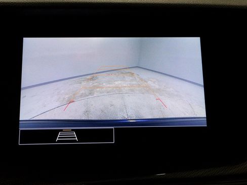 Used 2023 Buick Envision Preferred image 2