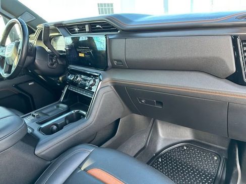 Used 2024 GMC Sierra 2500 AT4 w/ AT4 Premium Plus Package AWD/4WD image 7
