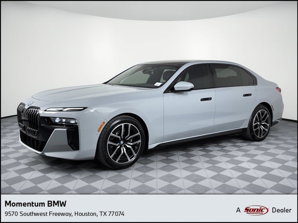 Used 2023 BMW 760i xDrive AWD/4WD image 1