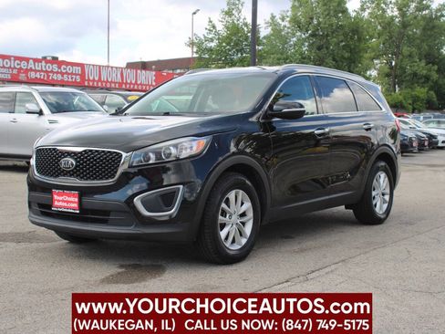 Used 2018 Kia Sorento FWD image 1