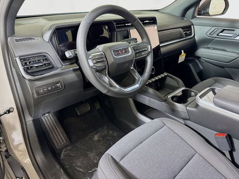 New 2027 GMC Terrain Elevation w/ Black Edition FWD image 5