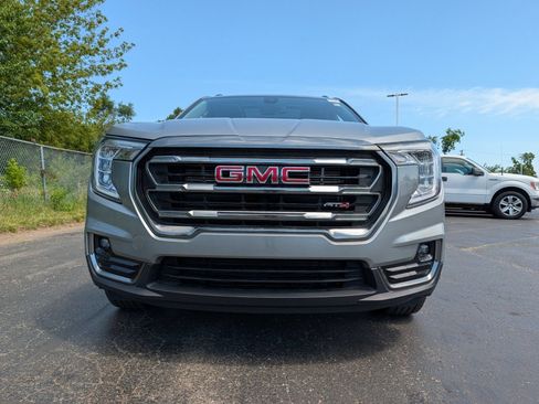 Used 2024 GMC Terrain AT4 w/ LPO, Floor Liner Package AWD/4WD image 21