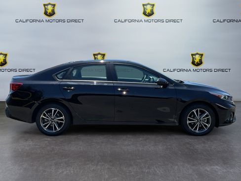 Used 2023 Kia Forte LXS FWD image 4