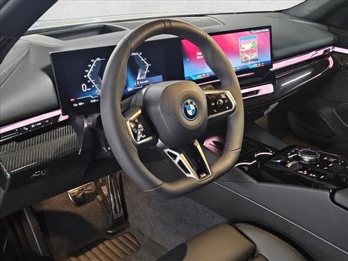 New 2026 BMW i5 eDrive40 w/ M Sport Package image 3