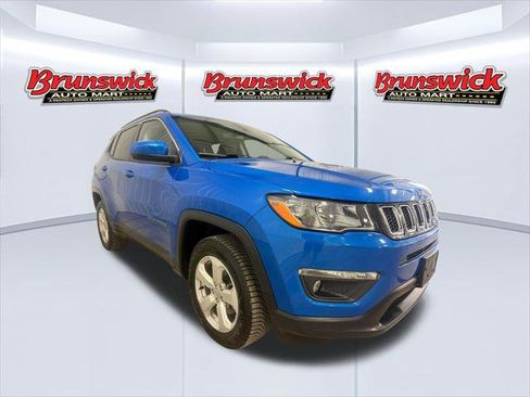 Certified 2019 Jeep Compass Latitude w/ Cold Weather Group AWD/4WD image 10