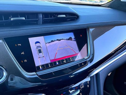 Used 2025 Cadillac XT6 Premium Luxury w/ Platinum Package AWD/4WD image 23