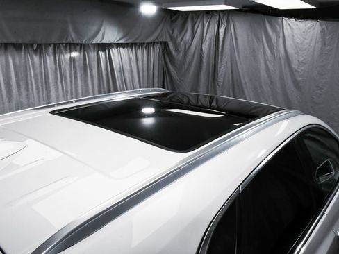 Used 2017 Cadillac XT5 Luxury image 64