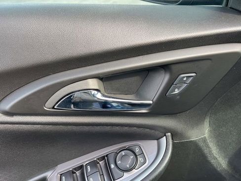 Used 2024 Chevrolet Malibu LT image 27