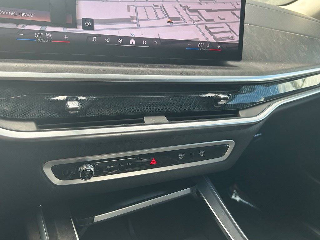 Used 2025 BMW X7 xDrive40i AWD/4WD image 22