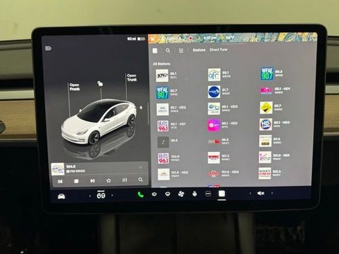 Used 2023 Tesla Model 3 Standard Range image 17