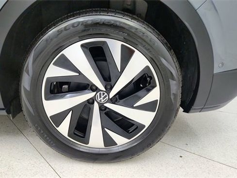 Used 2025 Volkswagen ID.4 Pro image 63