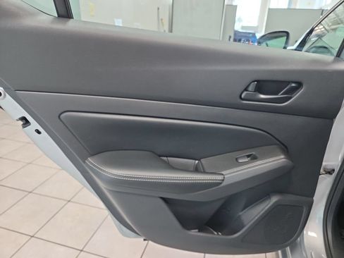 Used 2024 Nissan Altima 2.5 SV FWD image 25