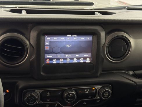 Used 2023 Jeep Wrangler Sport S image 18