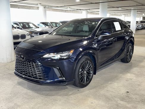 Used 2025 Lexus RX 350 Premium w/ Accessory Package (Z1) FWD image 4