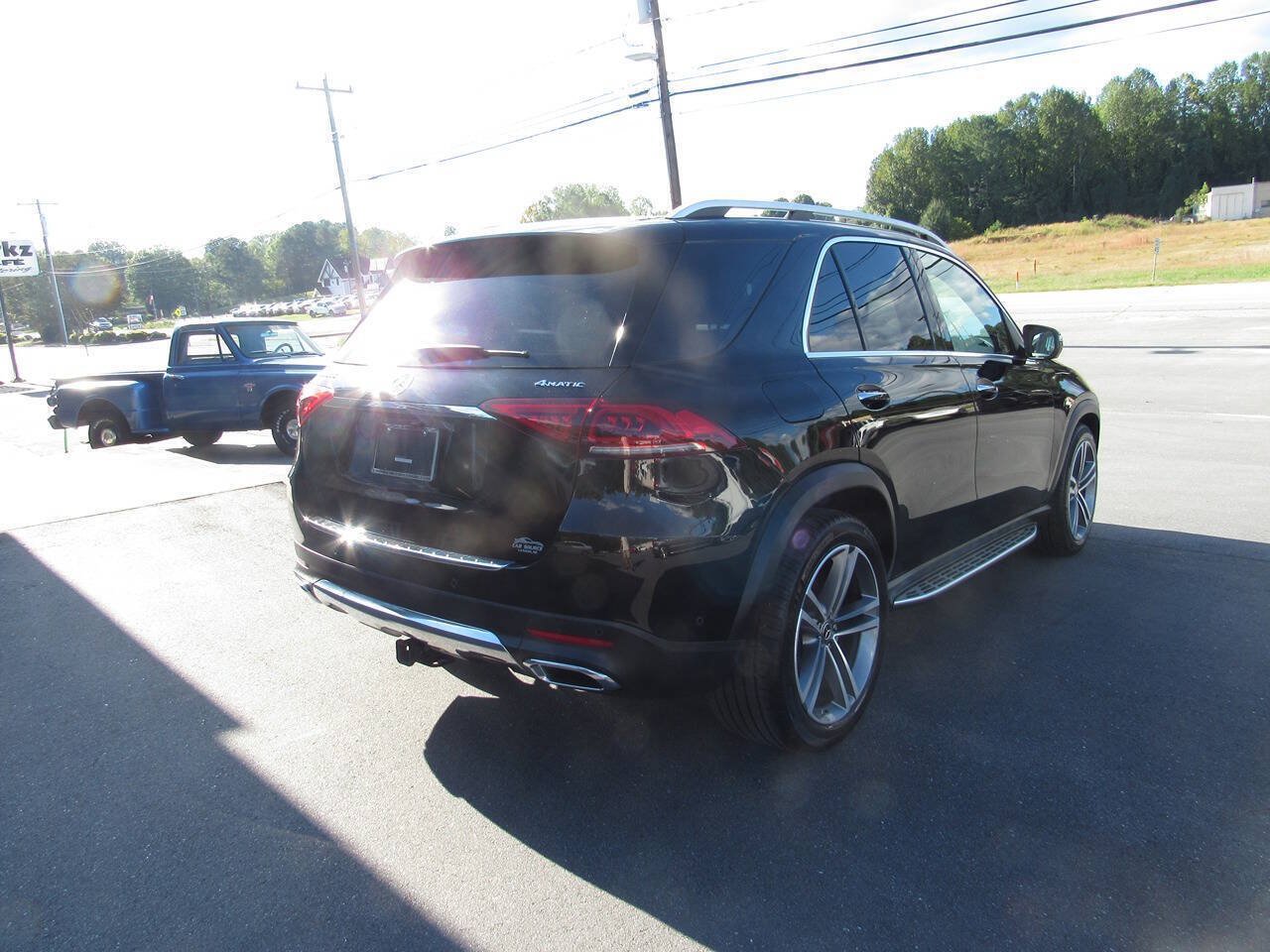 Used 2020 Mercedes-Benz GLE 350 4MATIC image 4