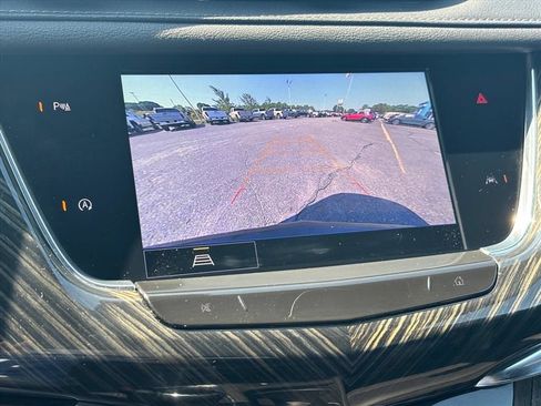 Used 2023 Cadillac XT6 Premium Luxury FWD image 5
