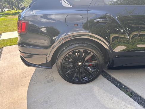 Used 2020 Bentley Bentayga Speed AWD/4WD image 6