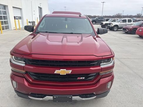 Used 2018 Chevrolet Silverado 1500 LT w/ All Star Edition image 8