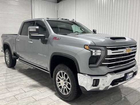 New 2026 Chevrolet Silverado 2500 LTZ w/ LTZ Premium Package image 7