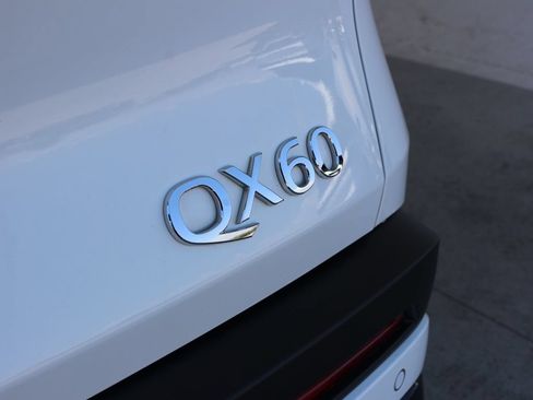 Certified 2025 INFINITI QX60 Pure AWD/4WD image 40