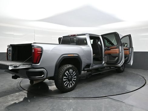 Used 2024 GMC Sierra 2500 Denali Ultimate w/ Max Trailering Package AWD/4WD image 37