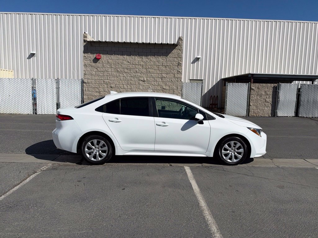 Certified 2025 Toyota Corolla LE FWD image 6