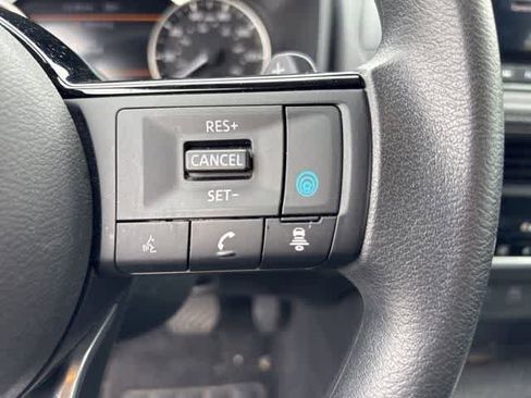 Used 2023 Nissan Rogue SV FWD image 13