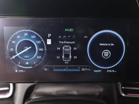 Used 2025 Hyundai Elantra SEL FWD image 4