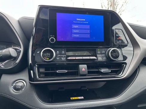 Used 2023 Toyota Highlander XLE image 15