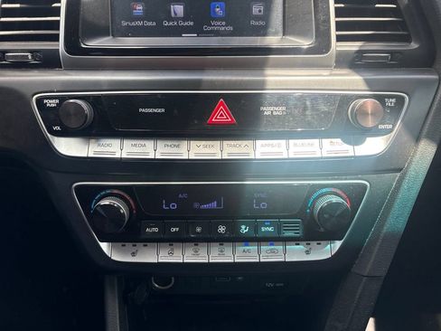 Used 2018 Hyundai Sonata SEL w/ Tech Package 04 FWD image 21