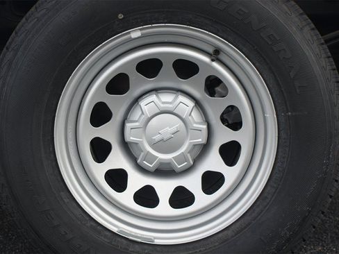 New 2025 Chevrolet Silverado 1500 W/T w/ Trailering Package image 8