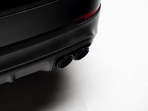 Used 2023 Porsche Cayenne S image 30